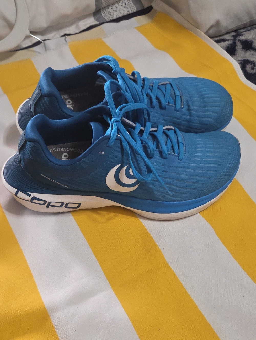 Topo Athletic Specter 2 Men’s 12 Blue Running Shoes Air Plus Cushioned
